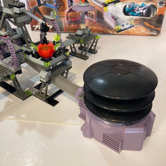 LEGO Life On Mars Aero Tube Hangar Set 7317 Complete With Box + Manual - Picture 15 of 16